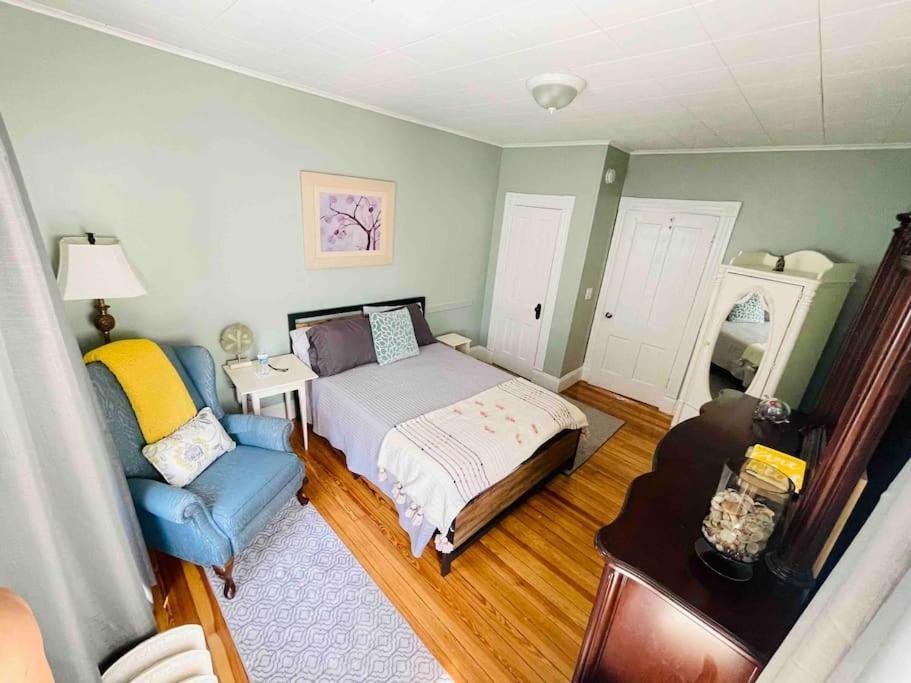 Delightful 2Br Apartment With Balcony - 15 Min From Mohegan Sun- Foxwoods Casinos & Mystic New London Ngoại thất bức ảnh
