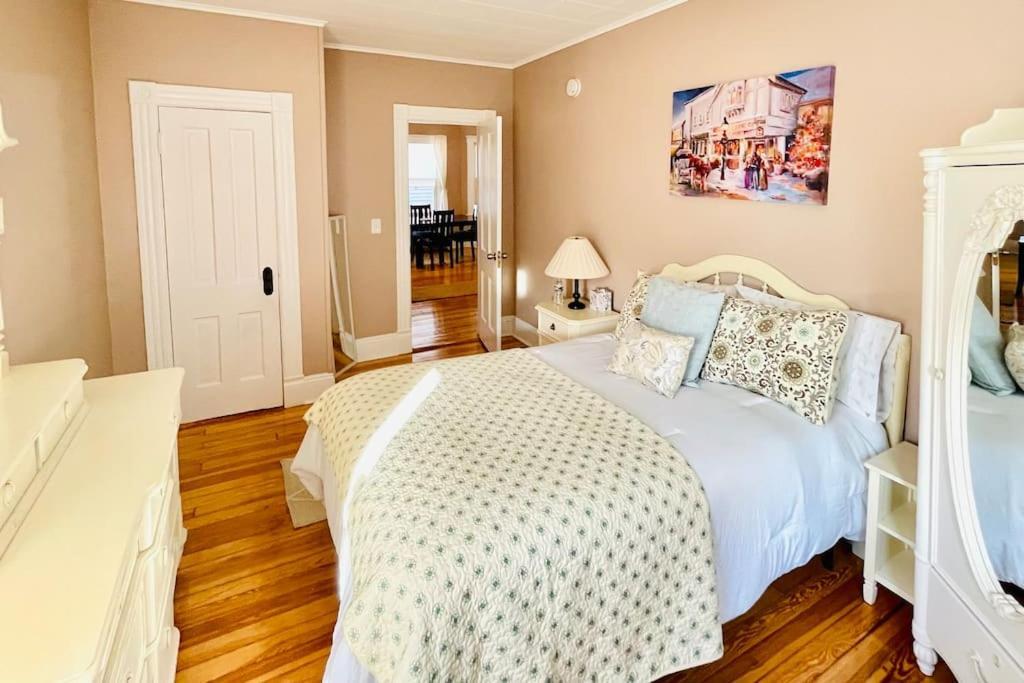 Delightful 2Br Apartment With Balcony - 15 Min From Mohegan Sun- Foxwoods Casinos & Mystic New London Ngoại thất bức ảnh