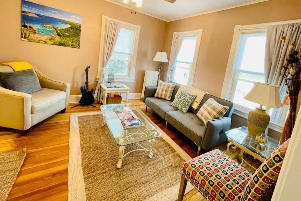 Delightful 2Br Apartment With Balcony - 15 Min From Mohegan Sun- Foxwoods Casinos & Mystic New London Ngoại thất bức ảnh